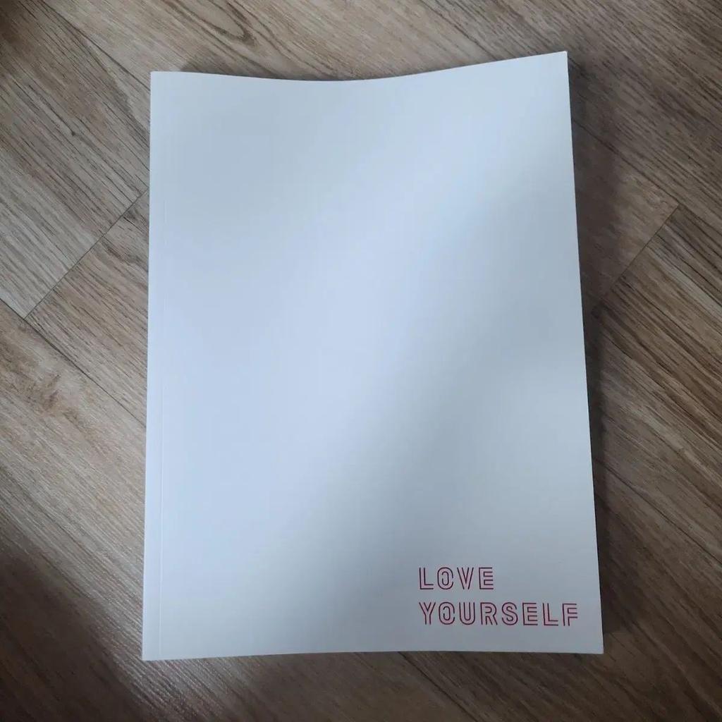 [USED] BTS (Bangtan Boys) LOVE YOURSELF Program Book
