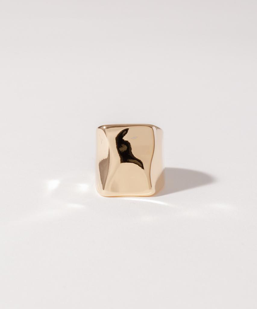 Novice Tokyo Rectangle Volume Ring / Gold