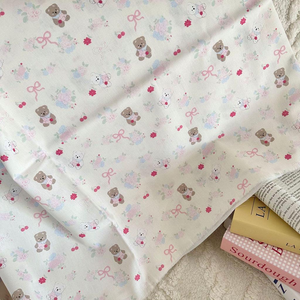 100% Cotton 40s Digital Korean Cartoon Fabric for Children's and Adult Clothing, Homewear, and Luggage