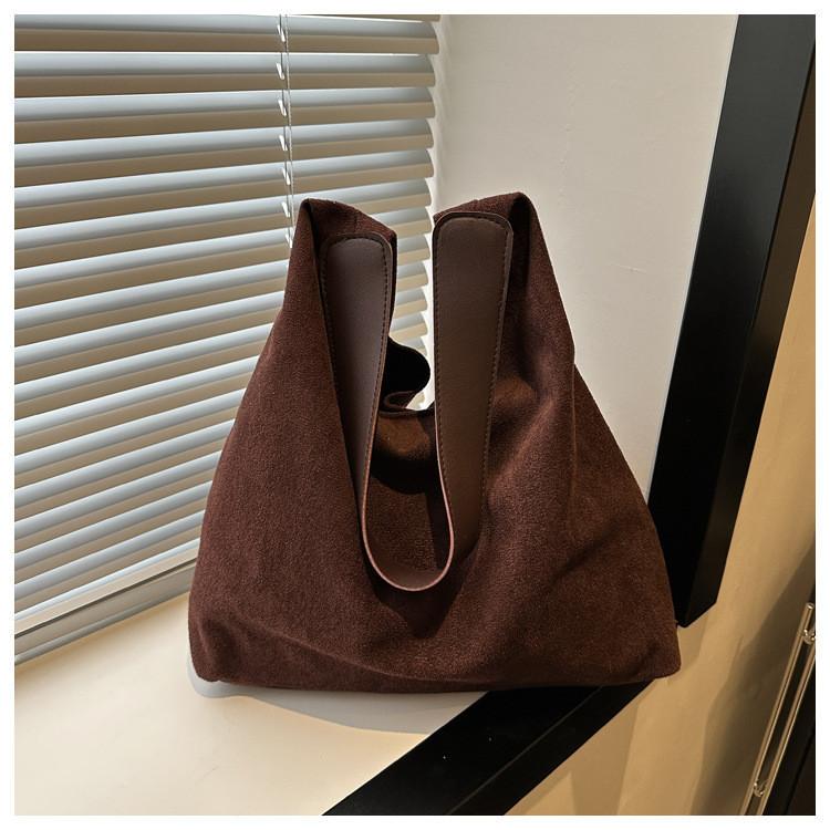 Stylish Street Fashion Nylon Tote Bag Big Size Car Line Detail Vertical Square Shape Magnetic Buckle Zippered Inner Pocket Soft Shoulderbag