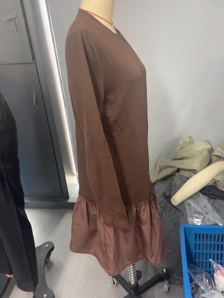 Elegantní evropské a americké plisované jednobarevné dlouhé šaty s volánkovým kulatým výstřihem