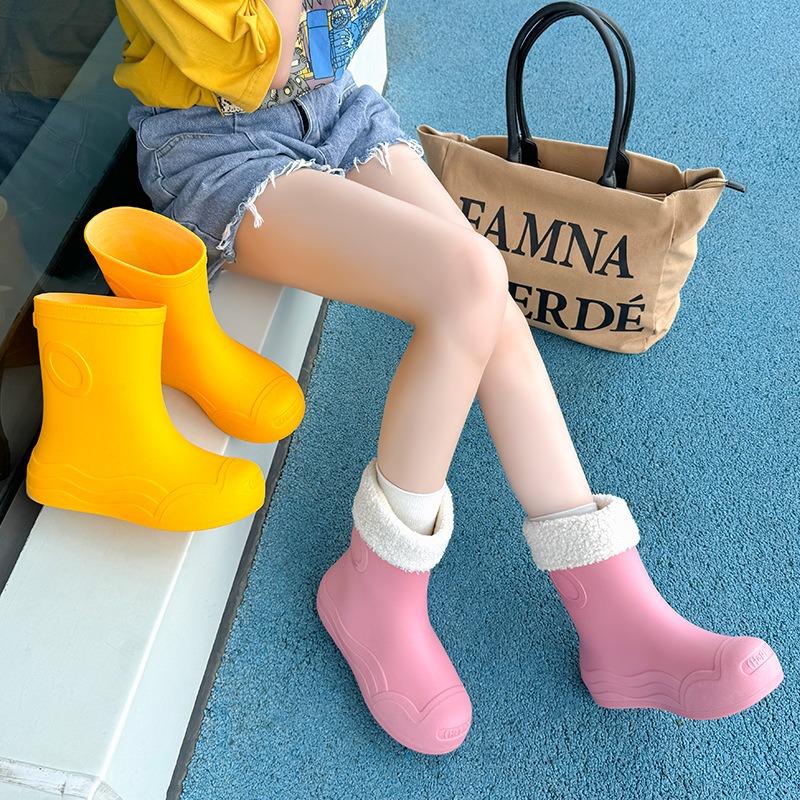 Hot-selling Fashion Medium Tube Women's Rain Shoes New Outdoor Waterproof Shoes Non-slip Casual Water Boots Women's Rain Boots Rubber Shoes