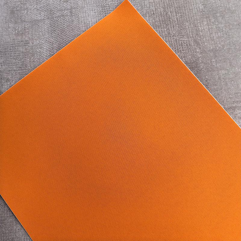 Samolepicí látkové záplaty na opravu pro renovaci pohovky, stěny, oděvů a závěsů.