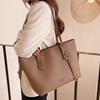 Foreign girl tote bag ins 2025 versatile trend personalized shoulder messenger bag college simple handbag