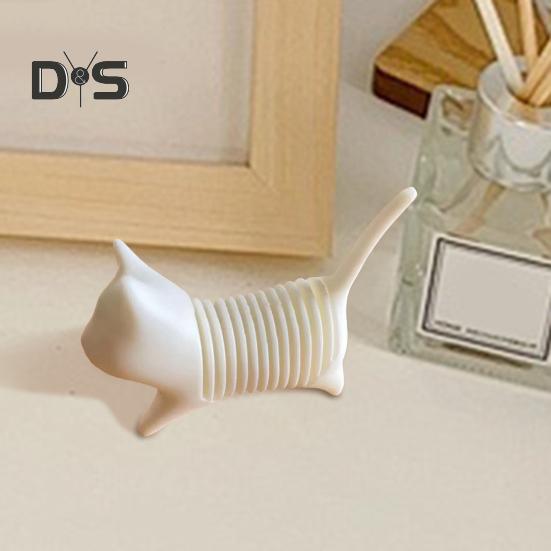 

Статуэтка стоящего весеннего кота, черно-белая статуэтка котенка, скульптура, игрушка для снятия стресса и беспокойства, украшение для рабочего стола чёрный