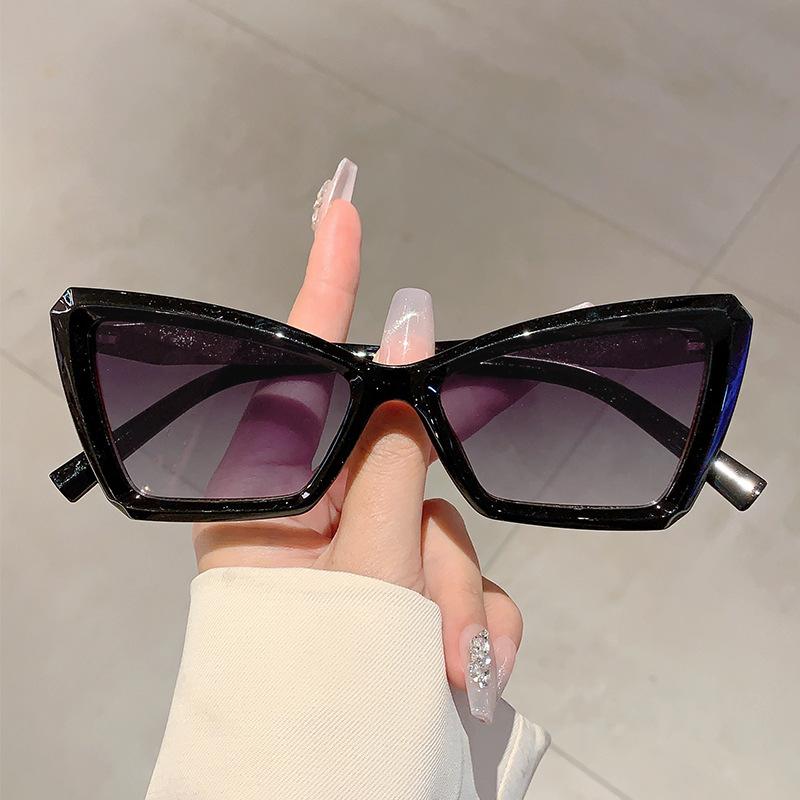Fashion Cat Eye Women's Sunglasses Oversize Decoration Gradient Shades Outdoor Design Sun Glasses for Travelling Driving