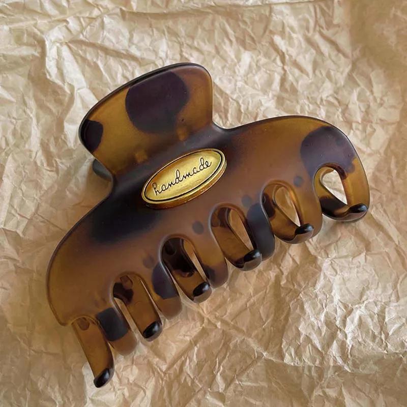 Retro Hair Clip for Women Acrylic Gold Color Letter Hair Claws Clips Trendy Cross Hairpin Korea Hair Accessories Girls Headdress