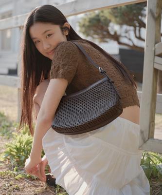 Musinsa Standard Woman Women'S Net Weaving Shoulder Bag [Dark Brown]