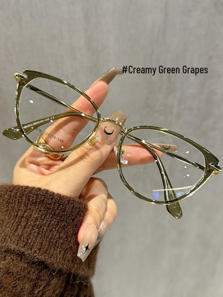 Women's Retro Cat-Eye Blue Light Blocking Glasses - Fashionable Myopia Frames, TR90 Ultra-Light.