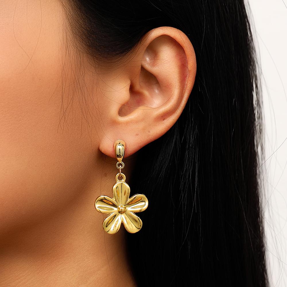 

Aihua Korean Gold Silver Color Flower Earrings for Women Exquisite Fine Earrings Daily Wear Wedding Party Jewelry Gifts