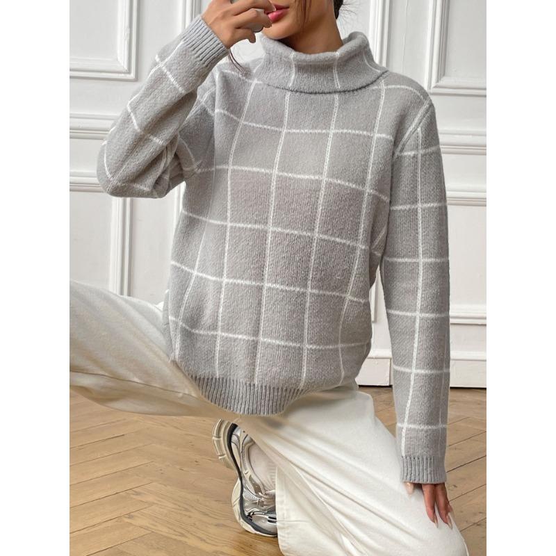 Women's Pullover Check Turtleneck with A Contrasting Base