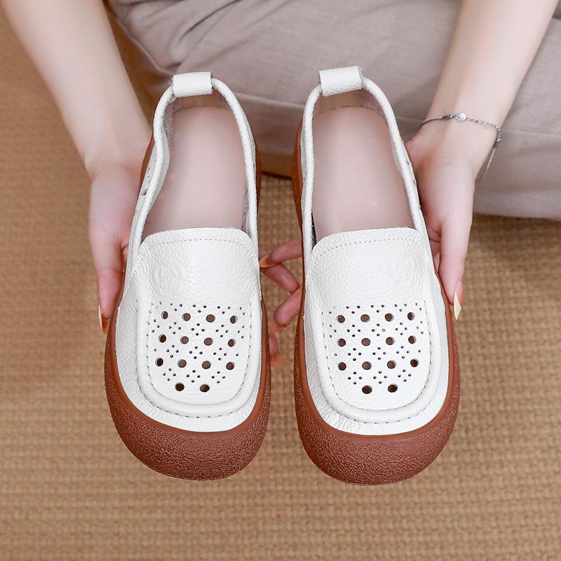 Spring and Summer Genuine Leather Mother's Shoes Women's Korean Version One Foot Kick Round Toe Hollow Single Shoes Women's Casual Shoes Hole Shoes