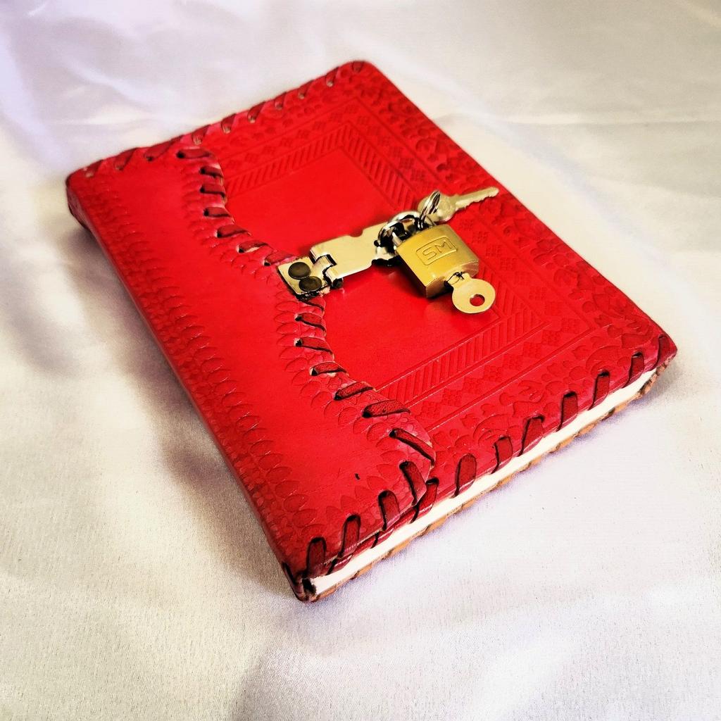 Kožený deník Zámek a klíč Kožený deník, Zápisník, skicák, Kniha snů, Svatební dar, Cestovní kniha, Kniha na psaní, Personalizovaný dárek.