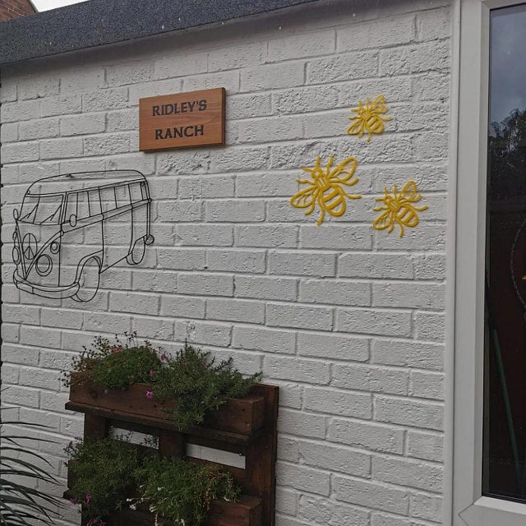 3 ks/sada kreativní včelí zahradní dekorace hmyzí sošky ve venkovském stylu akrylové venkovní nástěnné sochy plotová ozdoba cedule