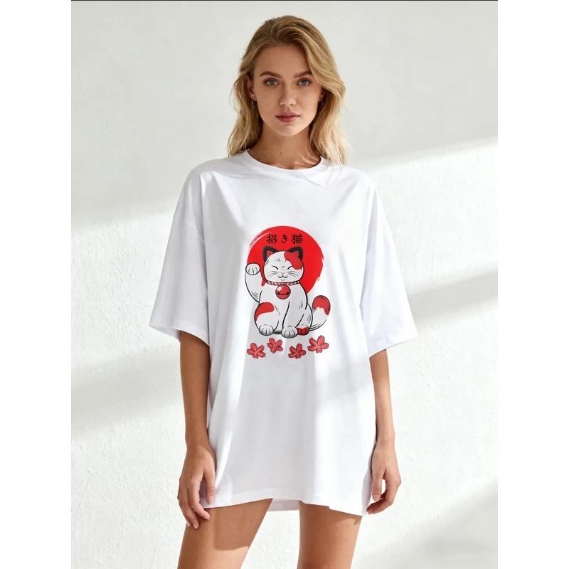 Oversize Women's Short-Sleeve T-Shirt with Red & White Maneki-neko Text and Cherry Blossom Decor Print