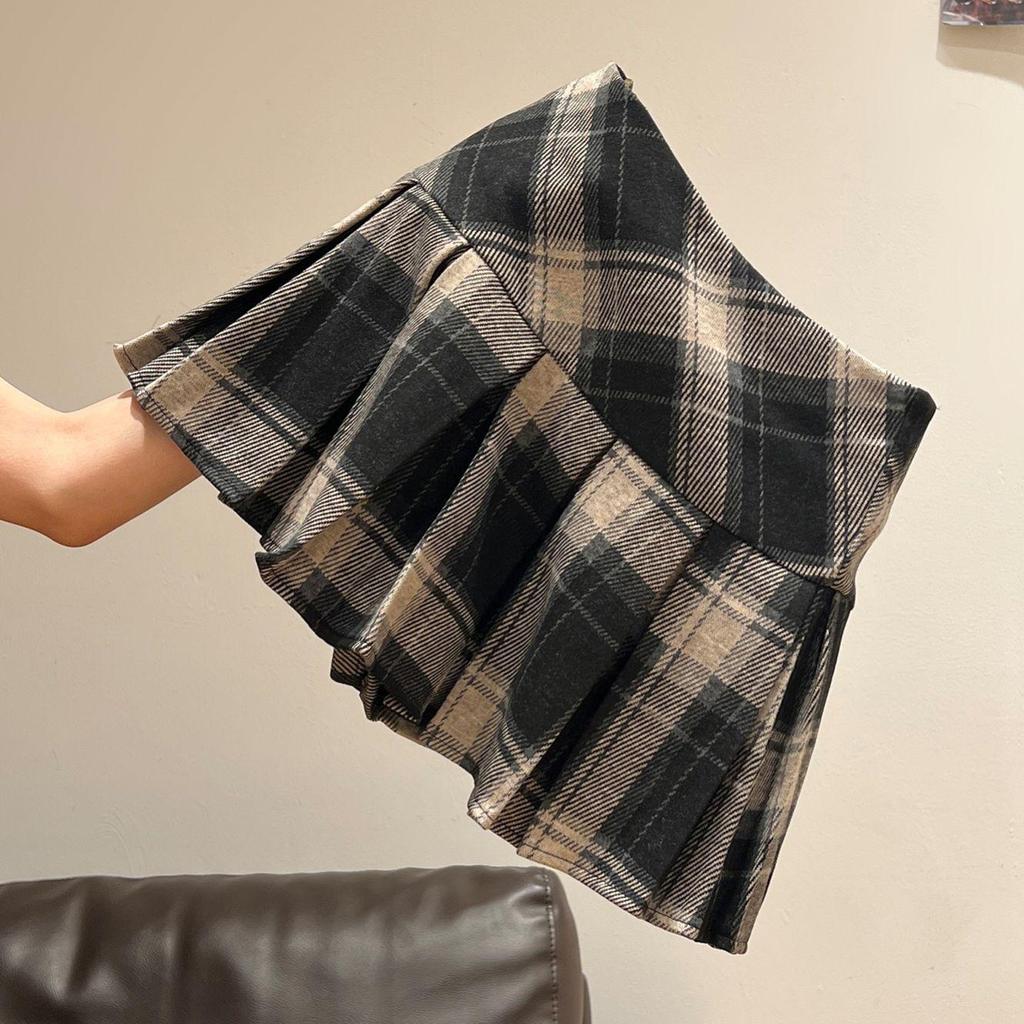 Women's Retro Plaid Pleated Skirt - College Style Mini for Autumn/Winter