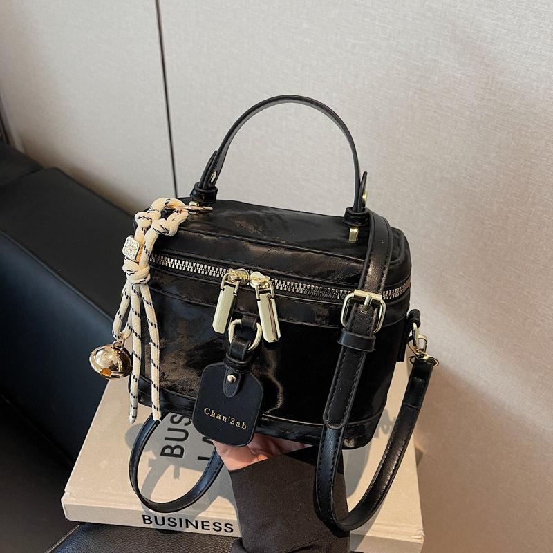High-end niche bag women's new fashion retro messenger bag women's portable mini box bag