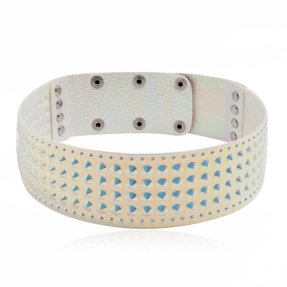 Folkový choker náhrdelník inspirovaný kovem s geometrickým designem pro festivalové nošení