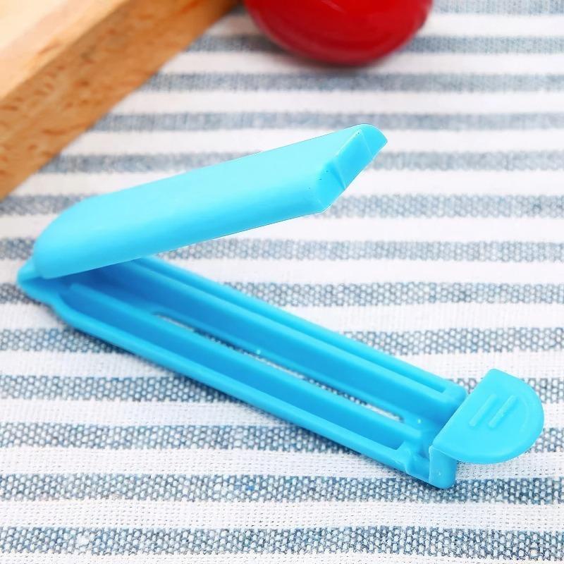 10 Pieces of Mixed Color Plastic Clips, Dust-proof Sealing, Suitable for Snacks, Potato Chips, Coffee, and Storage Bags
