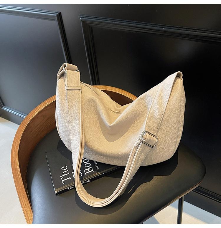 Premium texture niche underarm bag women's 2025 new trendy retro shoulder messenger bag versatile dumpling bag