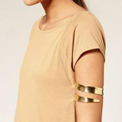 Minimalistisches Punk Statement Armreif aus Legierung