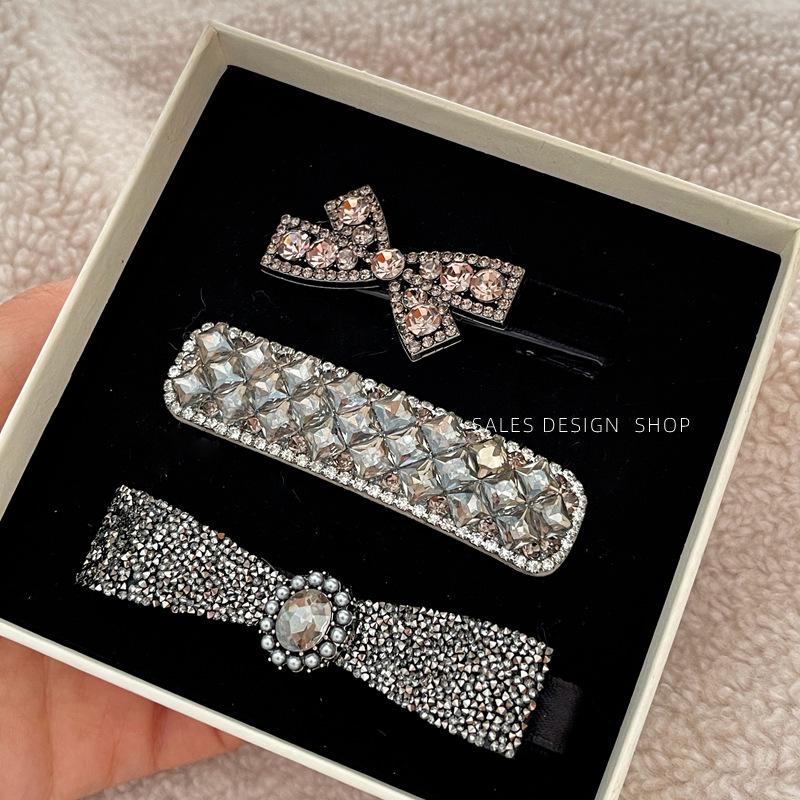 Elegant French Rhinestone Bow Hair Clip - Luxury Duckbill Design for Fashionable Temperament