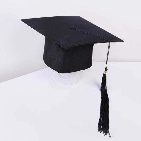 Unisex matná maturitní čepice pro dospělé s šerpou Gratulace Maturitní saténová šerpa Sada pro ceremonii Střední škola Vysoká škola Maturitní párty Potřeby