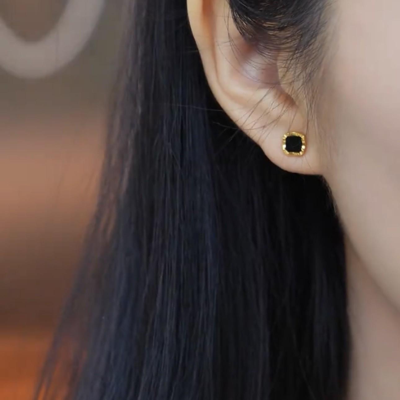 Exquisite Retro Fashion Versatile High-End Earrings