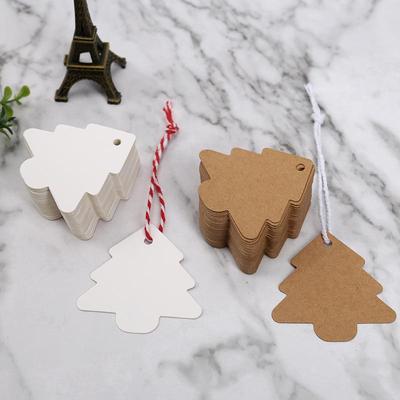 100 Stück Baumform Papieranhänger Kraftpapier Kartenetiketten Papierkartenanhänger DIY Weihnachten Hochzeit Party Blanko Hängeanhänger Geschenke.