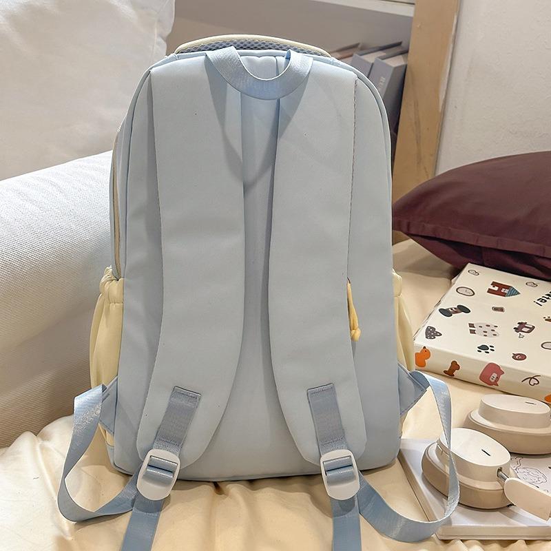 New high-value and fresh college style ins schoolbag for junior high school students, casual, simple, lightweight and large-capacity backpack.