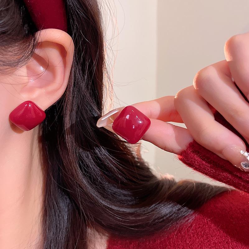 

Серьги Ankola Red Geometric: Модный, элитный стиль осень/зима для женщин