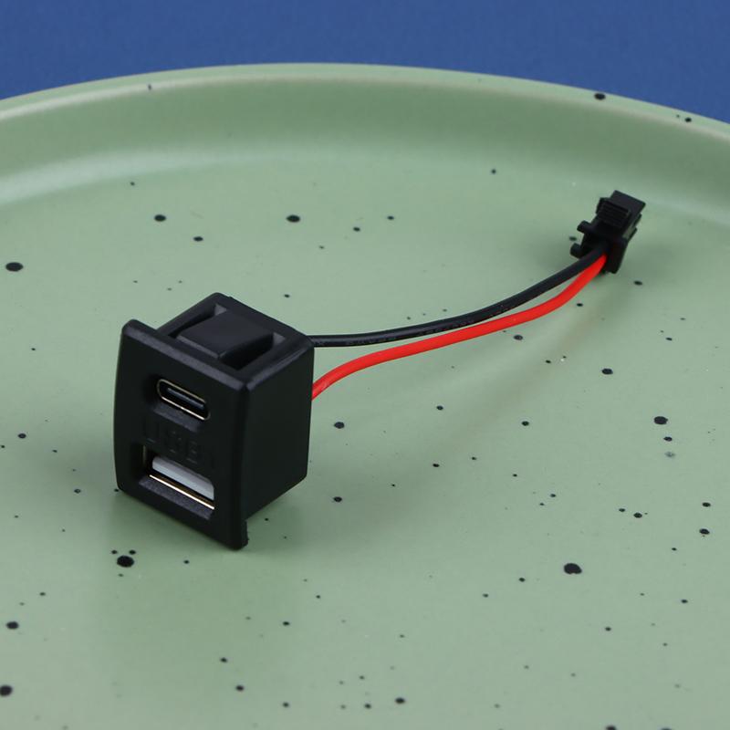 1Pc USB-Buchse Typ-C Schwarz Doppelschicht-Buchse USB-A-Buchse Lampenladebuchse Steckdose mit Kabelanschluss