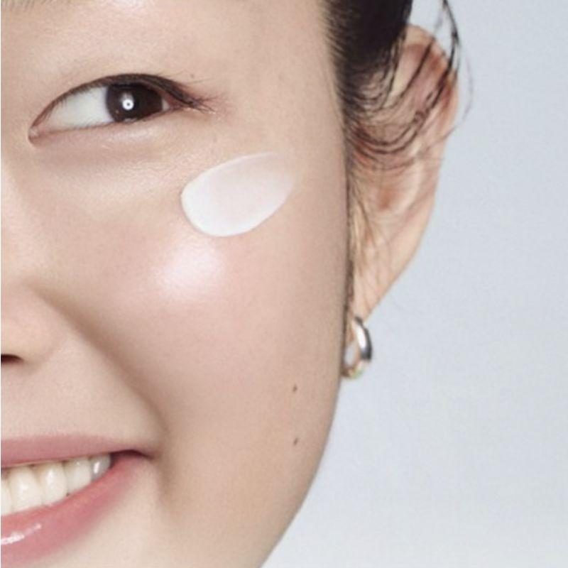 Innisfree Daily UV Defense Moisture Barrier Sun Serum SPF50+ PA++++ 40ml X 2