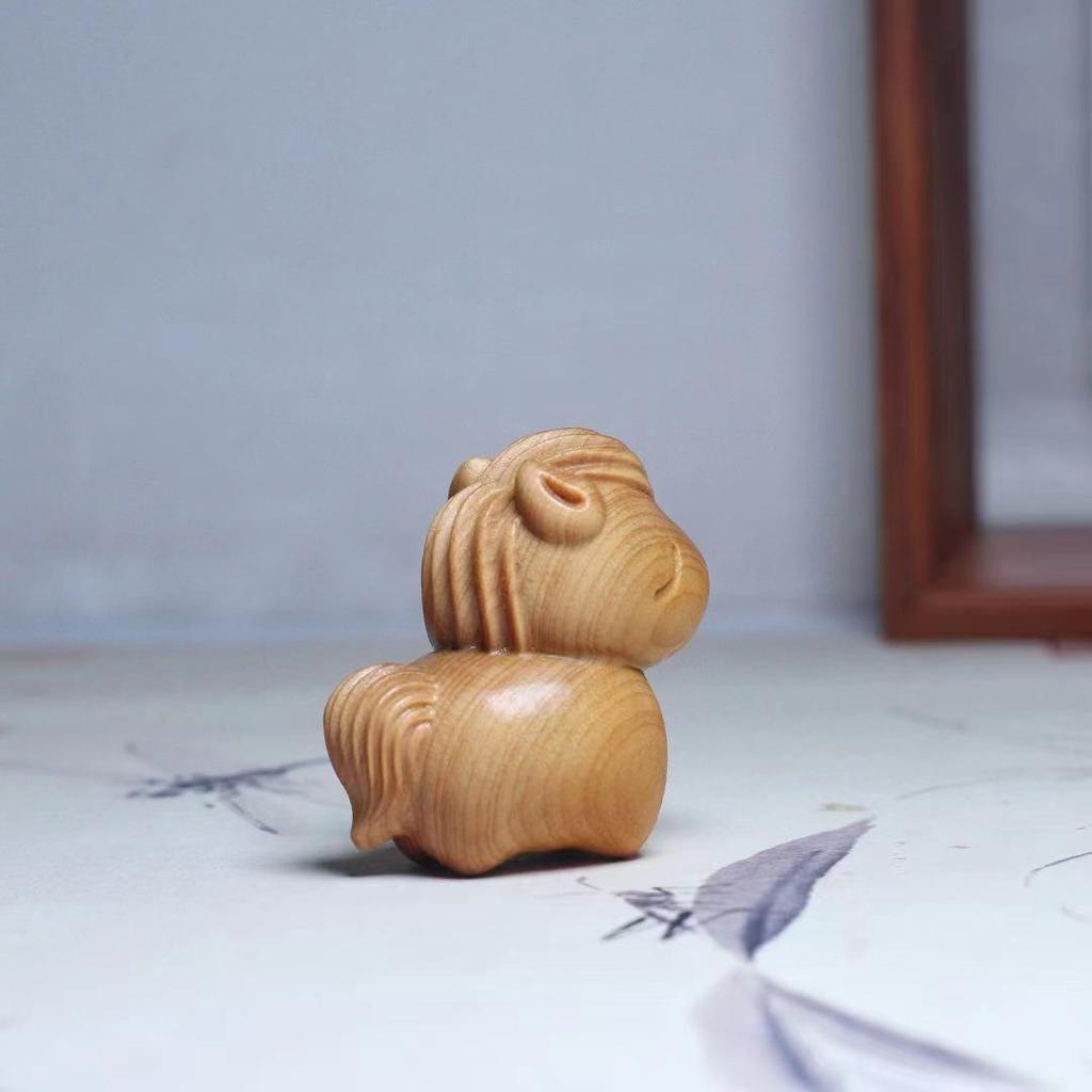 Creative Cliff Cypress Wood Horse Sculpture - Zodiac Home Decor Birthday Gift