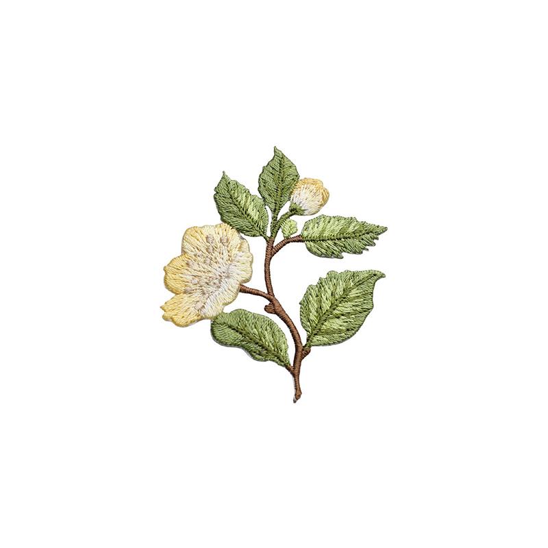 1Pcs Jacket Jeans Craft Accessories Flower Embroidery Patch Iron On Elegant Patches For Clothes Bags DIY Embroidered Stickers