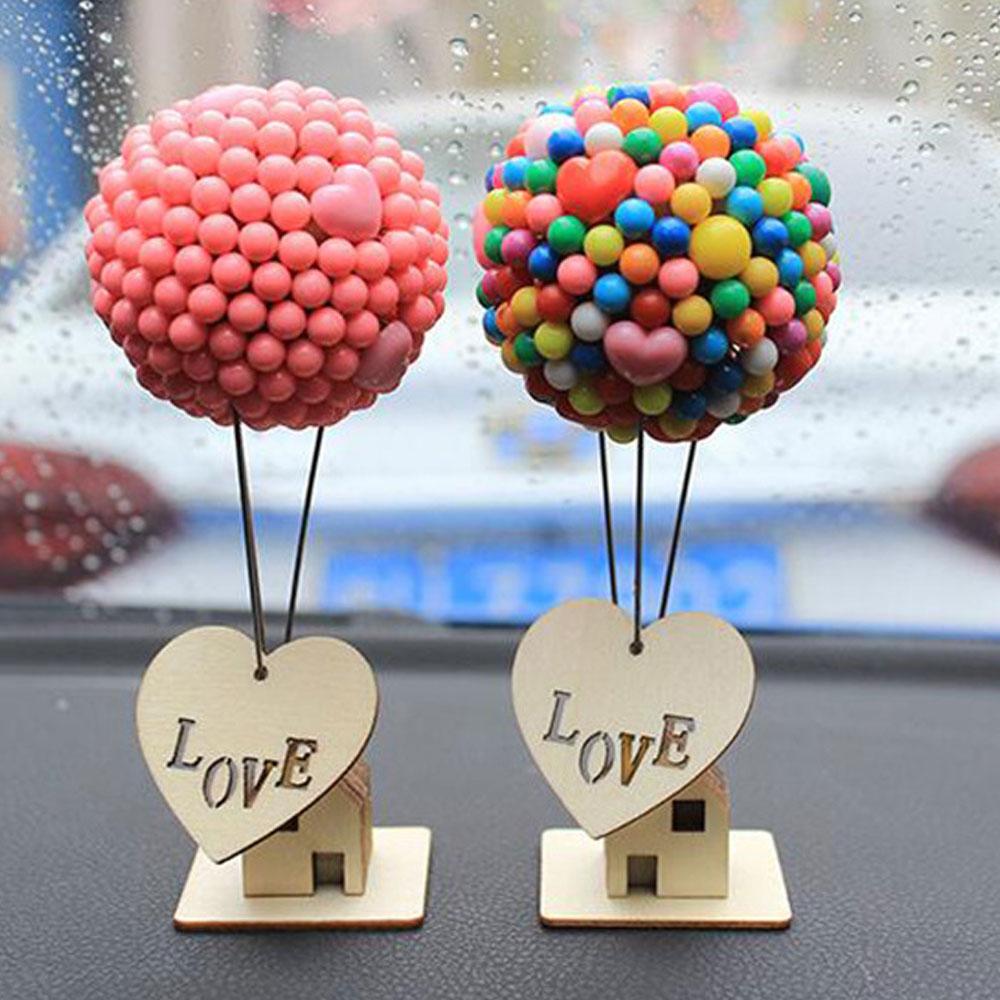 Car decorations, flying house circular notes, wooden houses, colorful advertising balloons, car decorations, ornaments
