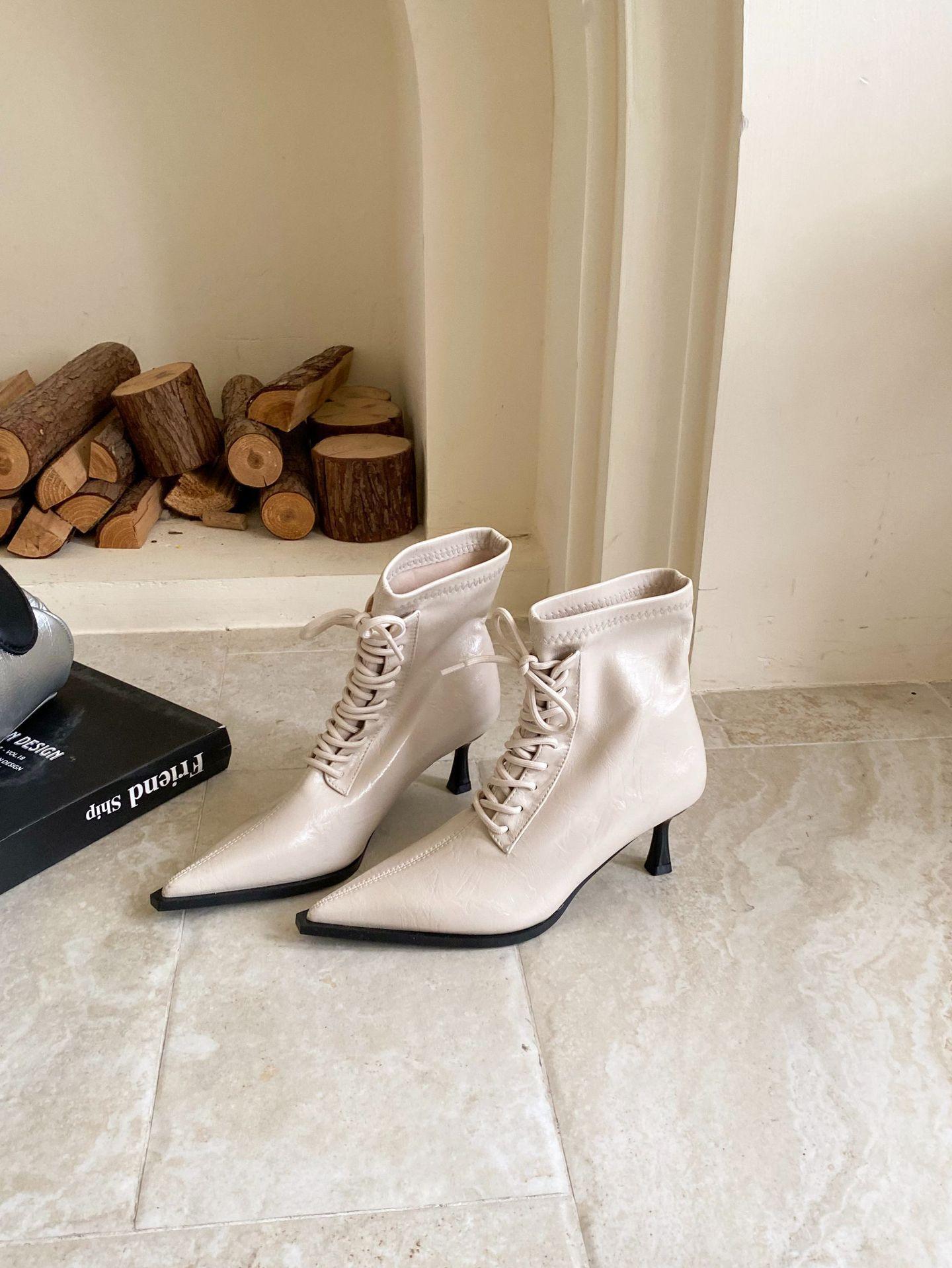 

осень-зима 2025 новые ботильоны на шнуровке с острым носом и тонким каблуком, женские модные ботильоны на высоком каблуке с глянцевым покрытием, женские ботинки 39 белый