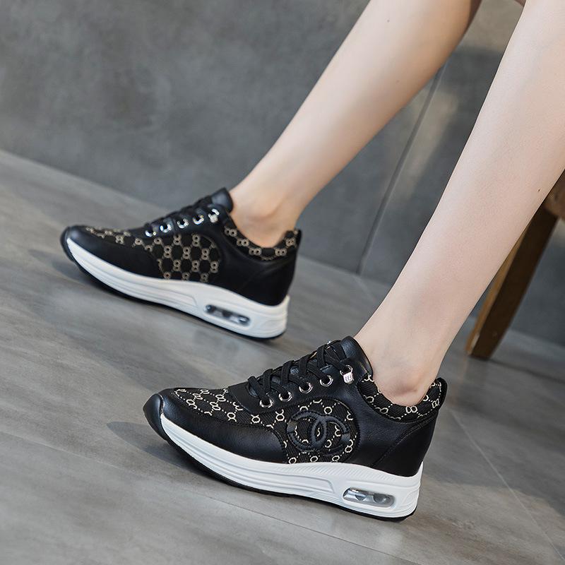 Inner heightening women's shoes spring new thick-soled breathable air cushion shoes women's shoes soft soles are not tiring