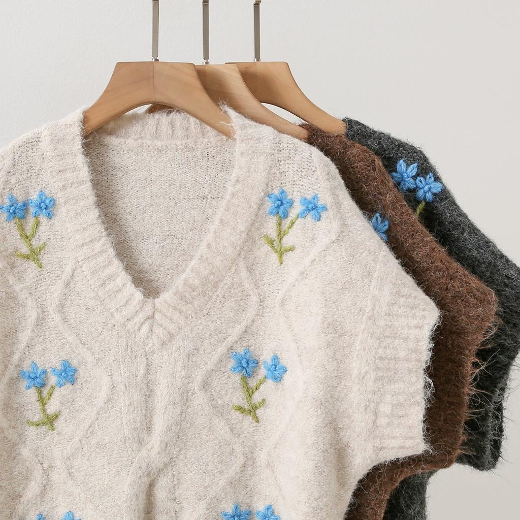 Dimanaf 2025 Autumn Women Bat Vest Sweaters Embroidered Flowers Knitting Buttons Casual Style Loose Sweater