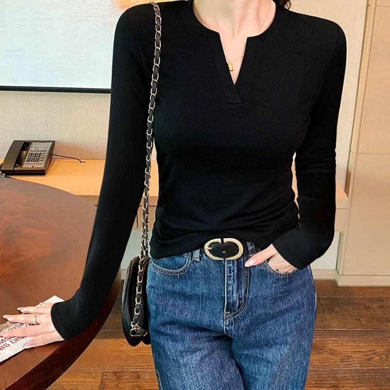 Womens Plus Size V-Neck Long Sleeve Cotton T-Shirt: Slim Fit Base Layer for Spring & Autumn