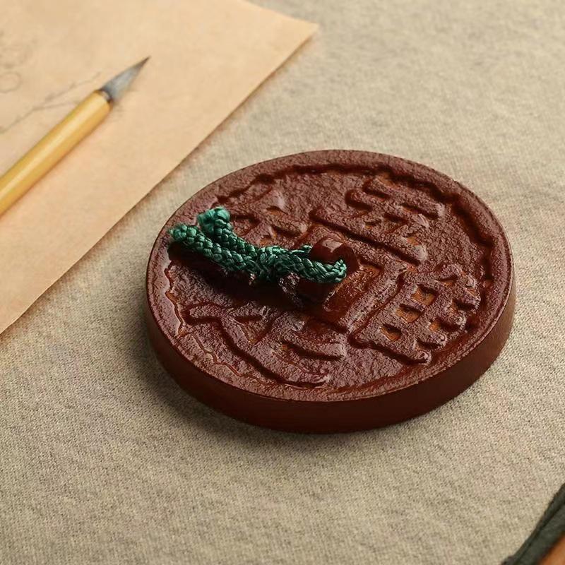 Content Cast Iron Paperweight - Creative Metal Ornament Cast Iron