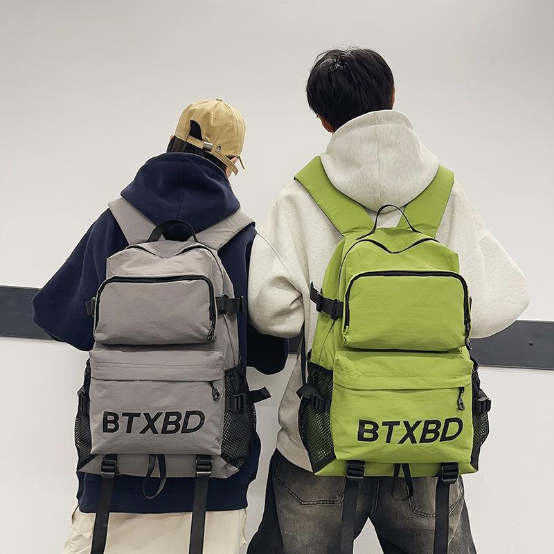 Outdoor sports and leisure large-capacity backpack, men's and women's commuter mountaineering bag, high school college student computer class bag