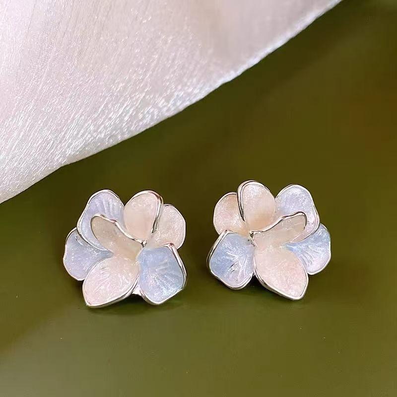 French Metal Geimetric Flower Earrings for Women Fashion Oil Dripping Colorful Flower Stud Earrings Party Wedding Jewelry Gifts