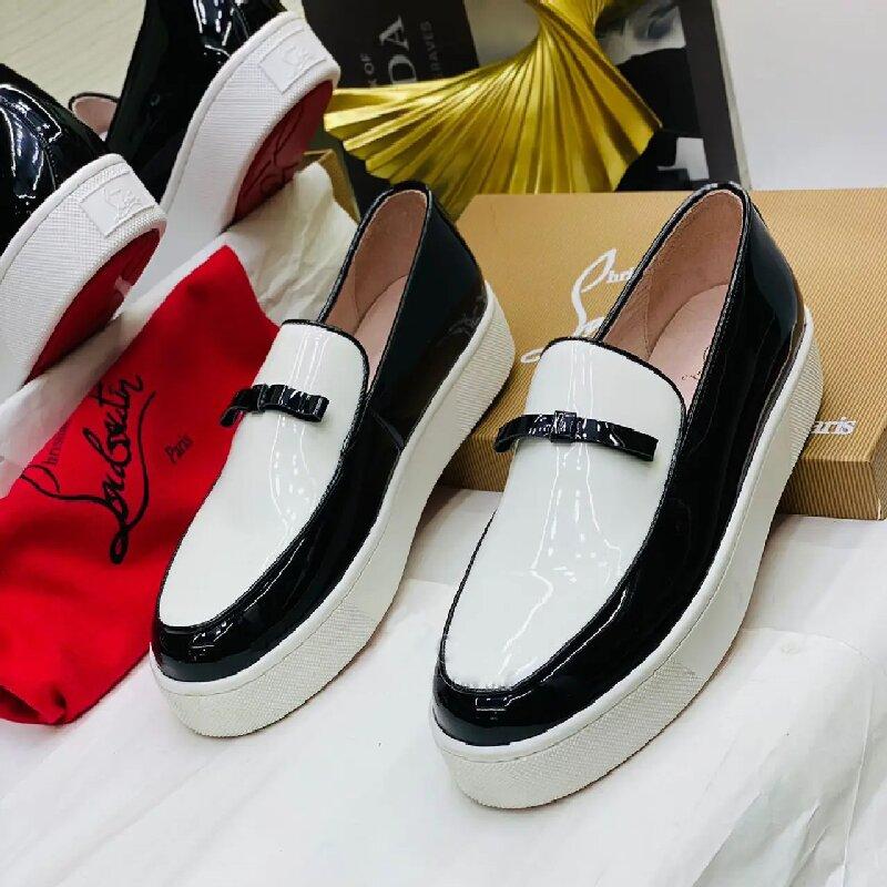 Men Casual Business Vulcanized Shoes European and American Casual Glossy Leather Shoes European Station Loafers Men Shoes