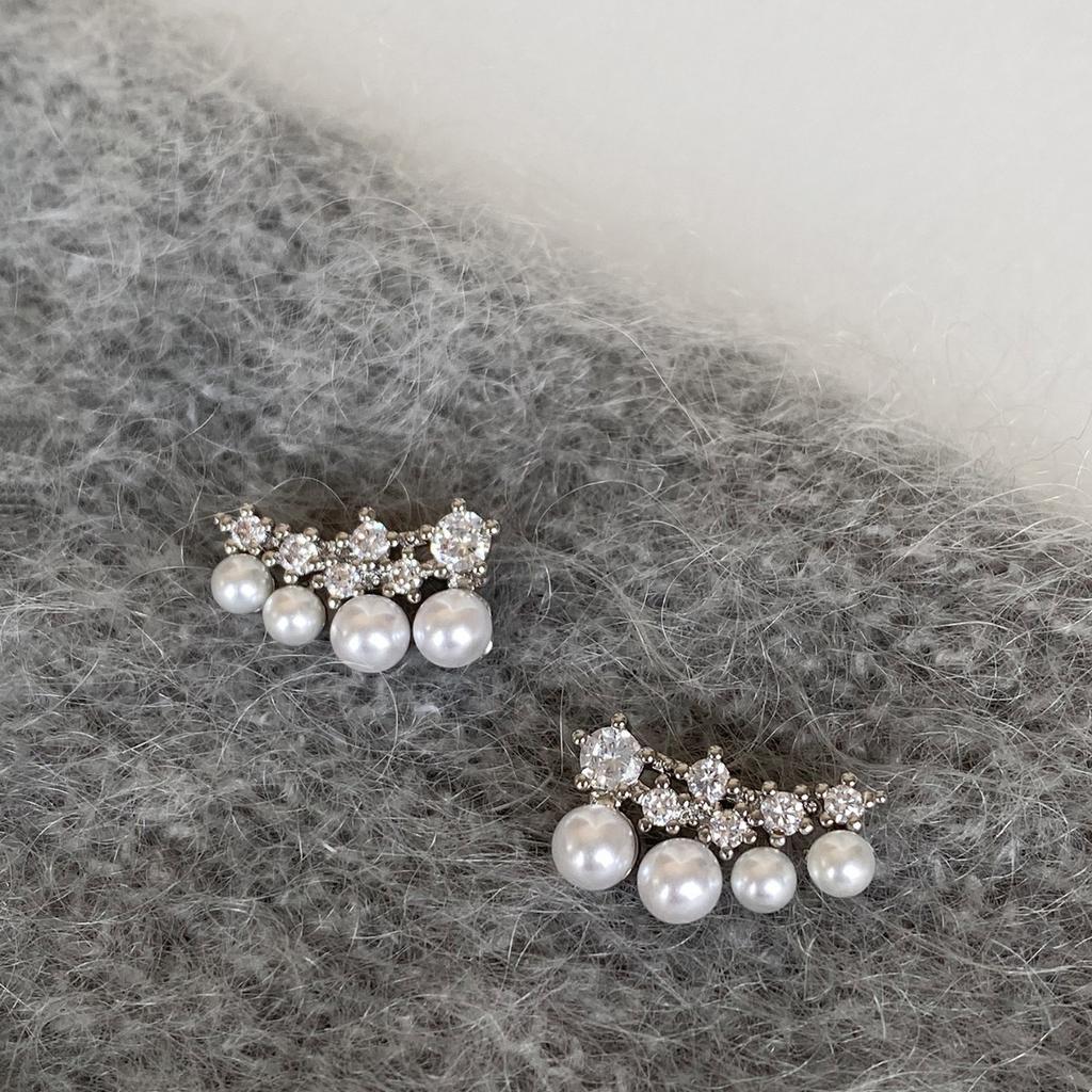925 Silver Needle Australian White Curved Pearl Stud Earrings Gentle French Light Luxury Curved Niche Design Daily