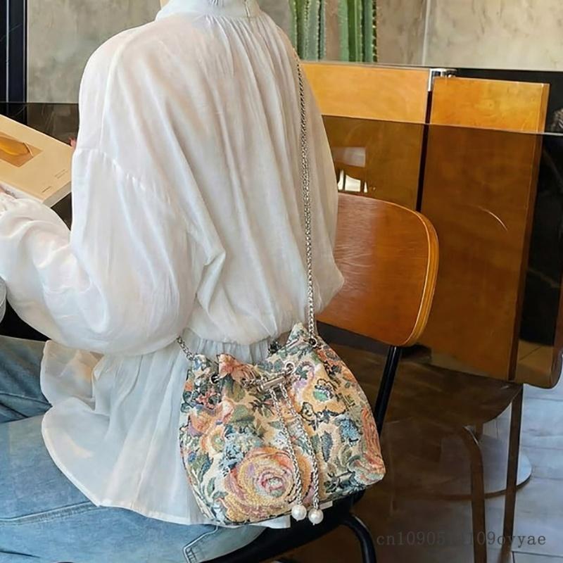 Fashion Chain Shoulder Bag New Chinese Style Water Bucket Bag Drawstring Crossbody Bag Small Size Street Trend Canvas Material