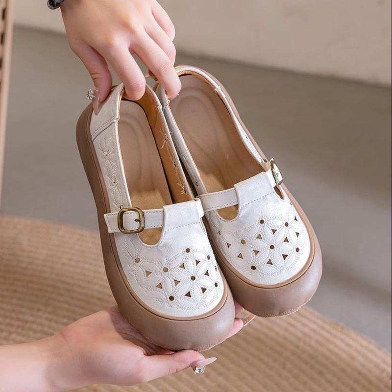 Hollow summer leather embroidery women's shoes round head flat bottom hole women's shoes non-slip comfortable mother shoes sandals