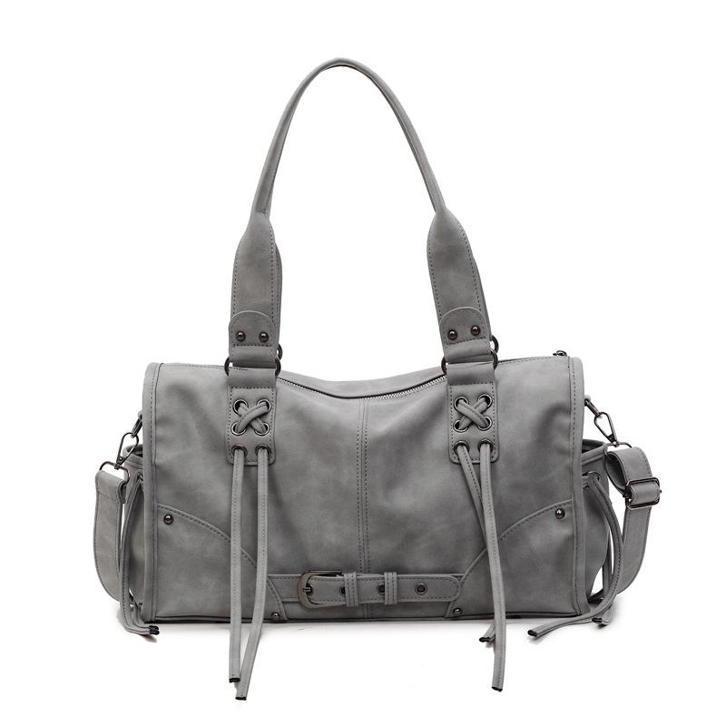 Large-capacity Retro Crossbody Bag for Fashionable Travel and Outings