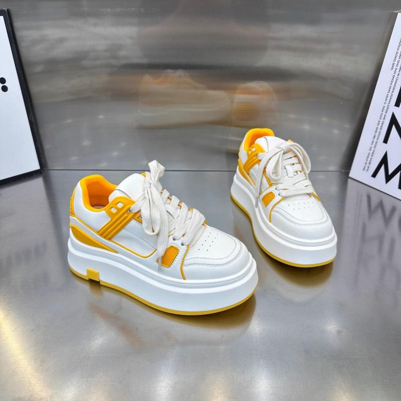Mode kleine weiße Schuhe Damen 2025 Frühling neue Plateau-Freizeitschuhe vielseitige leichte Schnür-Board-Schuhe Muffin-Schuhe