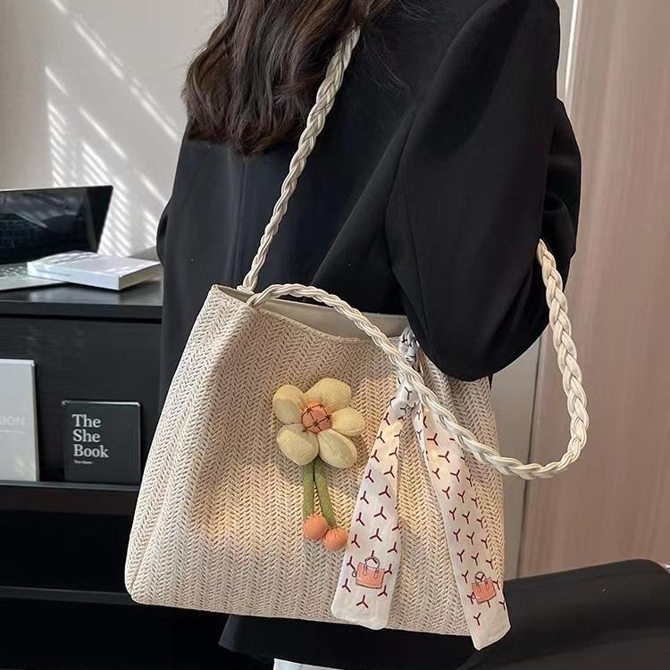 Holiday Seaside Woven Straw Bag Women'S Large-Capacity Rattan Handheld Shoulder Bag Commuter Tote Bag